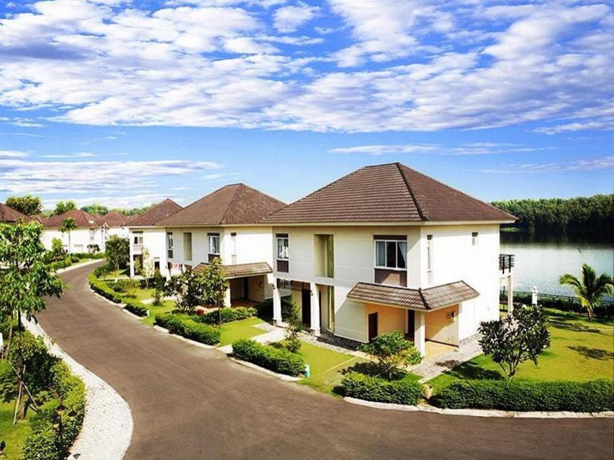 Vietnam Golf - Lake View Villas Ho Chi Minh City Exterior photo