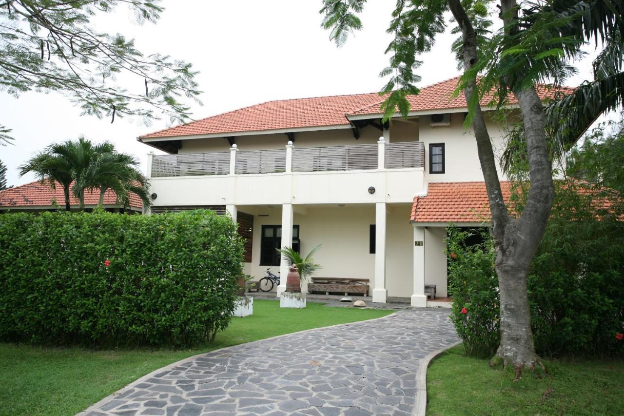 Vietnam Golf - Lake View Villas Ho Chi Minh City Exterior photo