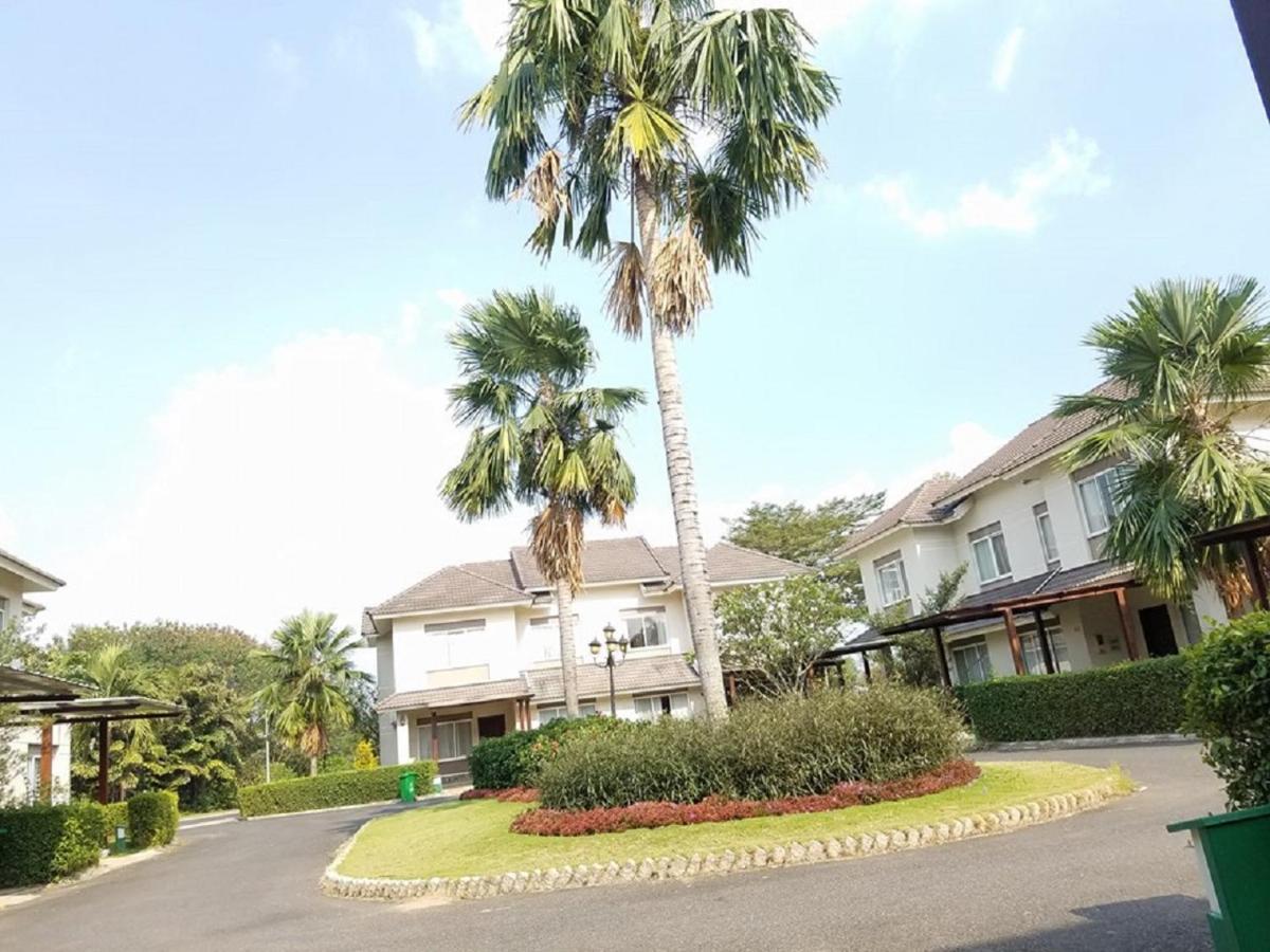 Vietnam Golf - Lake View Villas Ho Chi Minh City Exterior photo